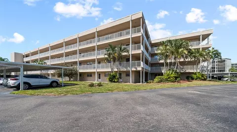 9950 62nd Ter N #404, Saint Petersburg, FL 33708