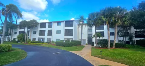 1001 Tartan Dr #302, Palm Harbor, FL 34684