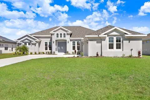 5211 Lake Venice Dr, Wimauma, FL 33598