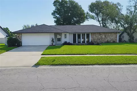 401 Running Horse Rd, Seffner, FL 33584