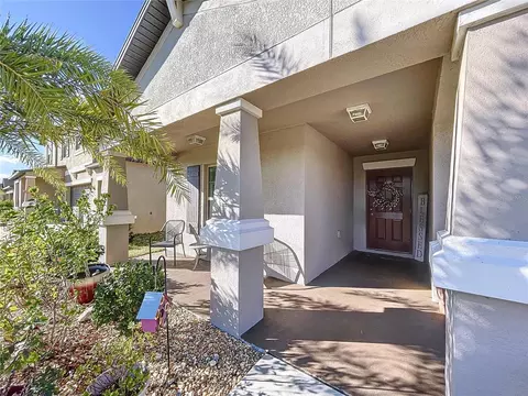 Exterior - 197 Rain Berry Ave, Ruskin, FL 33570 photo 2 of 3