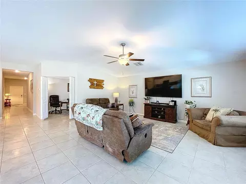 Living - 197 Rain Berry Ave, Ruskin, FL 33570 photo 2 of 2