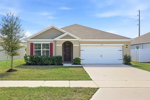 2725 Dumont Ln, Tavares, FL 32778