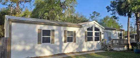 12706 Hawk Hill Dr, Thonotosassa, FL 33592