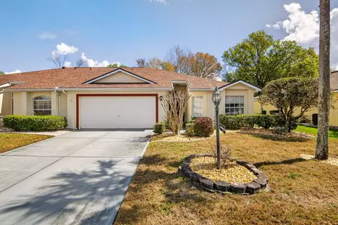 2005 Gardenia Landings Ln, Sun City Center, FL 33573