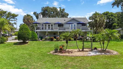 999 Fairview Ave, Mount Dora, FL 32757