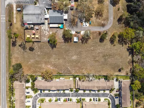 9530 Starkey Rd, Seminole, FL 33777