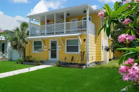 127 17th Ave S, Saint Petersburg, FL 33701