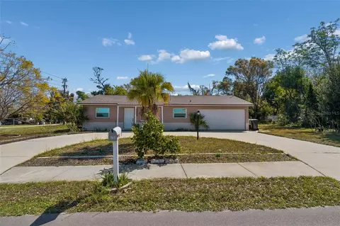 5755 43rd St N, Saint Petersburg, FL 33714