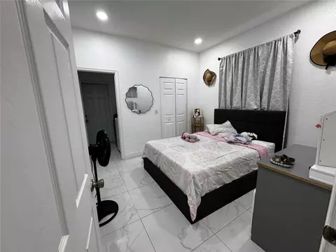 Bedroom - 10130 Spring Hill Dr, Spring Hill, FL 34608 photo 4 of 4