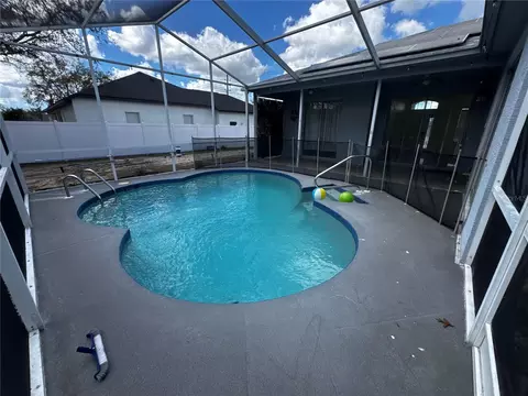 Exterior - 10130 Spring Hill Dr, Spring Hill, FL 34608 photo 10 of 15