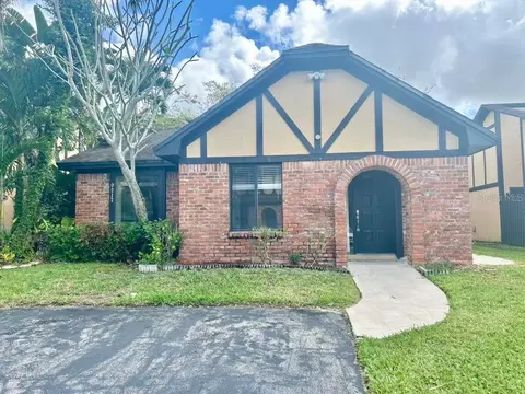 9217 NW 49th Pl, Sunrise, FL 33351