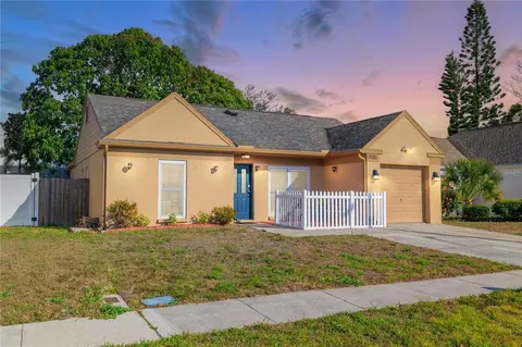 12181 74th St, Largo, FL 33773