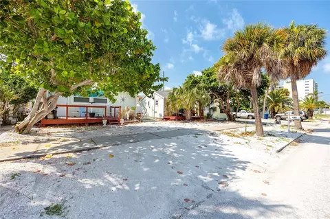 610 72nd Ave, Saint Pete Beach, FL 33706