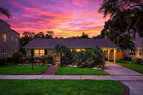 2400 Andalusia Way NE, Saint Petersburg, FL 33704