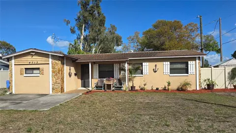 8713 57th St N, Pinellas Park, FL 33782