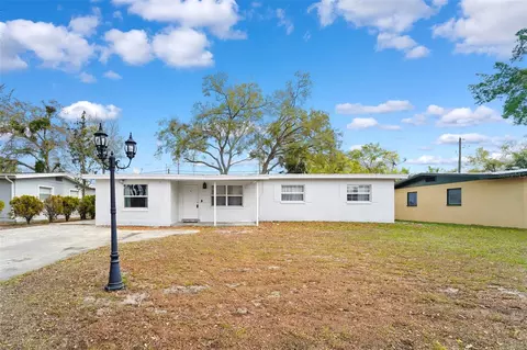215 36th St SE, Largo, FL 33771