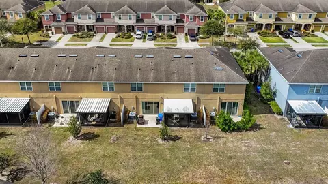 View/Area - 7060 Towne Lake Rd, Riverview, FL 33578 photo 6 of 9