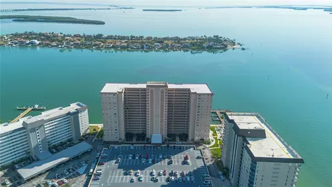 5200 Brittany Dr S #1201, Saint Petersburg, FL 33715