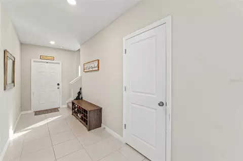 Entry Way - 313 Argyll Dr, Spring Hill, FL 34609 photo 4 of 9
