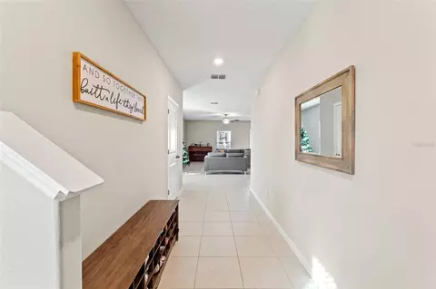 Entry Way - 313 Argyll Dr, Spring Hill, FL 34609 photo 2 of 9