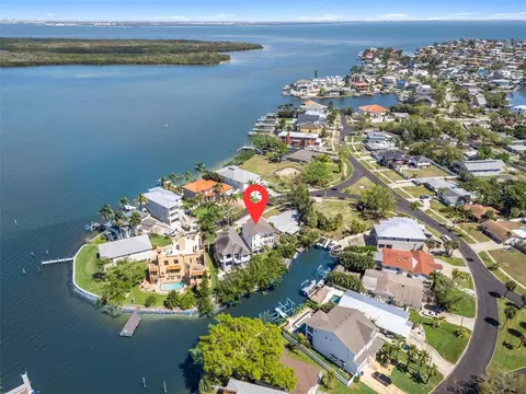1811 Bayou Grande Blvd NE, Saint Petersburg, FL 33703