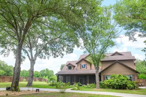 1710 Newberger Rd, Lutz, FL 33549