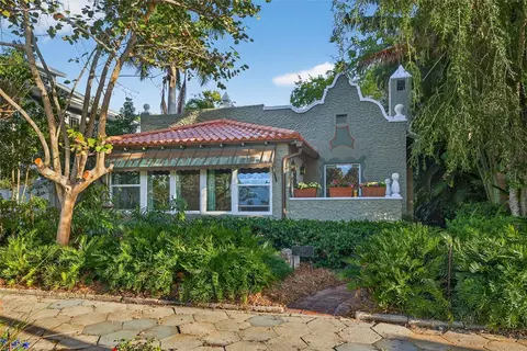 745 16th Ave NE, Saint Petersburg, FL 33704