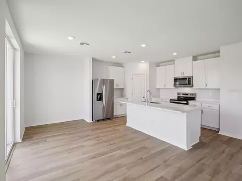 Kitchen - 11316 Bellewood Ter, Parrish, FL 34219 photo 1 of 3