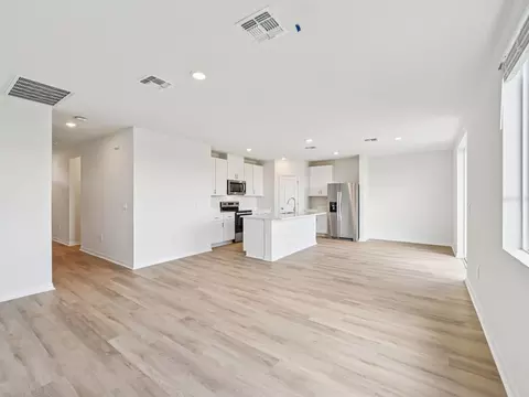 Living - 11259 Bellewood Ter, Parrish, FL 34219 photo 1 of 2