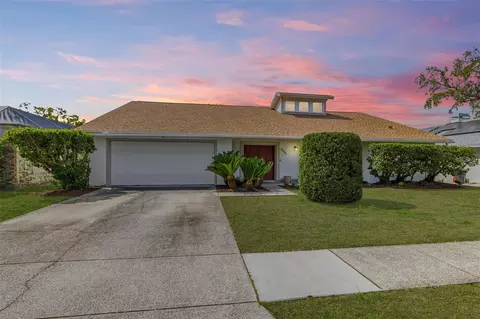 3330 Foxridge Cir, Tampa, FL 33618