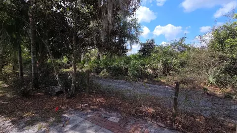 406 Longhorn Dr, River Ranch, FL 33867 photo 10
