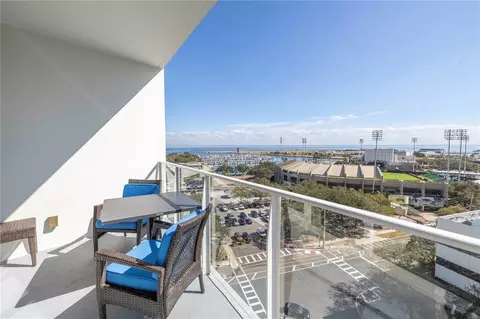 175 1st St S #1006, Saint Petersburg, FL 33701