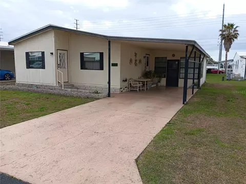 37536 Amigo Dr, Zephyrhills, FL 33541