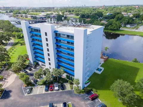 2780 N Riverside Dr #802, Tampa, FL 33602