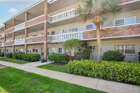 2461 Rhodesian Dr #7, Clearwater, FL 33763