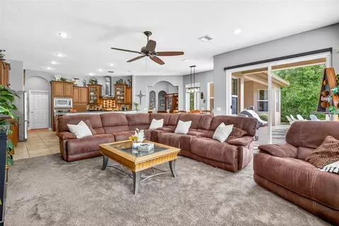 Living - 13887 Gavin Rd, Dover, FL 33527 photo 2 of 2