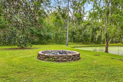 Exterior - 13887 Gavin Rd, Dover, FL 33527 photo 7 of 10