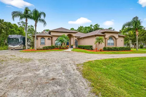 Exterior - 13887 Gavin Rd, Dover, FL 33527 photo 2 of 10