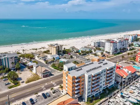 13101 Gulf Blvd #1304, Madeira Beach, FL 33708