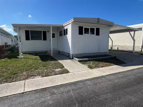 66 Thatch Palm St W, Largo, FL 33770