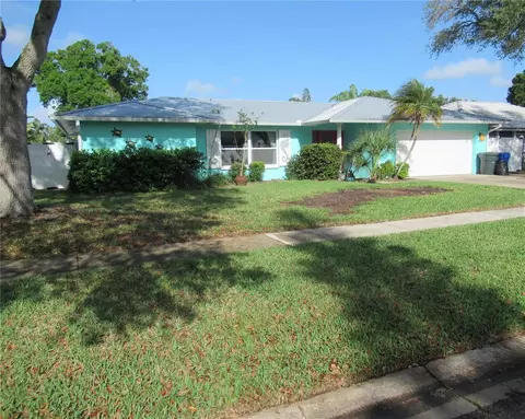 1250 Dinnerbell Ln E, Dunedin, FL 34698