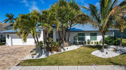 430 Palm Is SE, Clearwater Beach, FL 33767