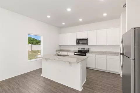 Kitchen - 1790 White Elephant Loop, Winter Haven, FL 33884 photo 3 of 5