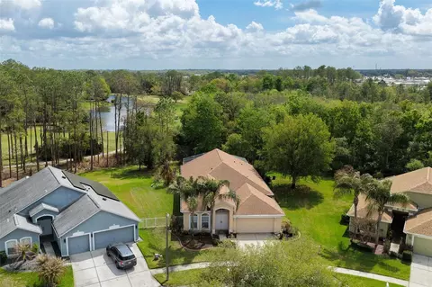 5246 Braddock Dr, Zephyrhills, FL 33541