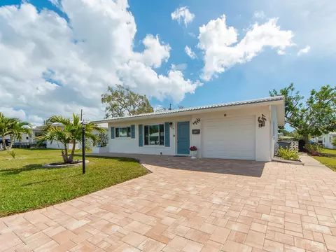 14104 88th Ave, Seminole, FL 33776