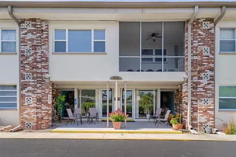 416 73rd Ave N #205, Saint Petersburg, FL 33702