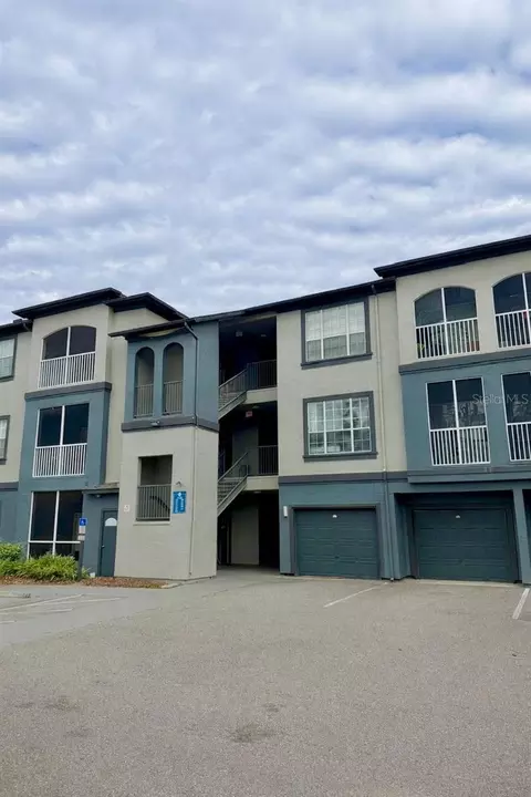 13235 Sanctuary Cove Dr #303, Temple Terrace, FL 33637