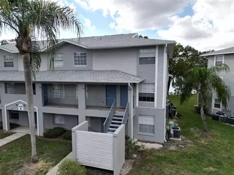 7218 E Bank Dr #205, Tampa, FL 33617