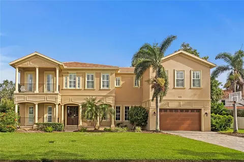 131 Miramar Blvd NE, Saint Petersburg, FL 33704